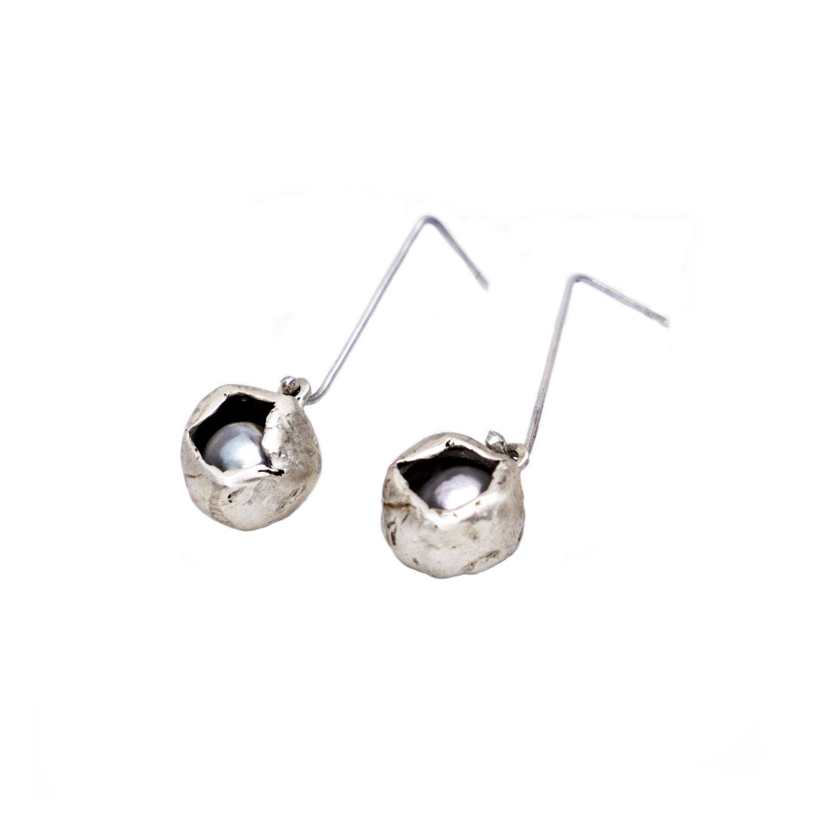 Earrings Perla che Danza Small - €215
Free Shipping 

Details

Pearls
925 Sterling Silver
High Polished Finish
Nickel-free
Handmade


